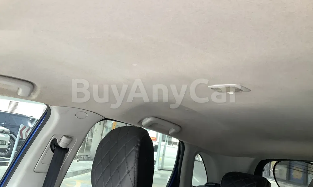 Vehicle photo 9