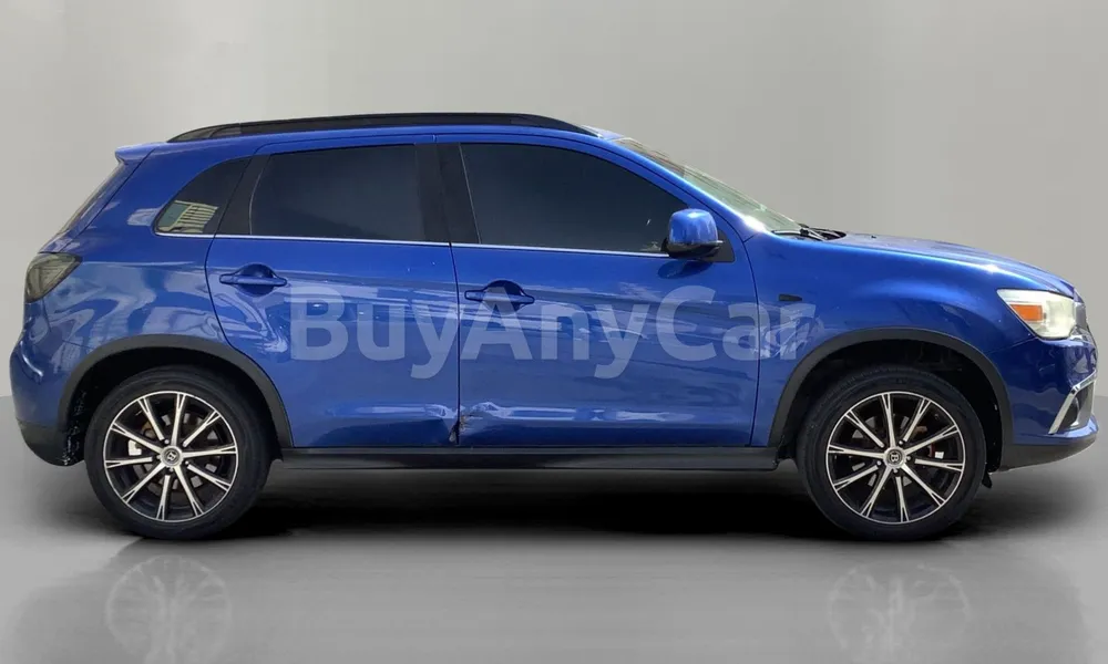 Vehicle photo 3