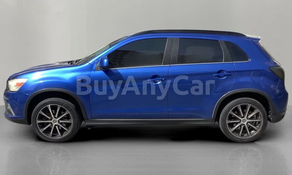 Vehicle photo 4