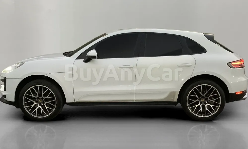 Vehicle photo 4