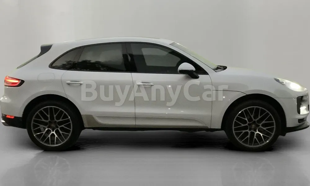 Vehicle photo 3