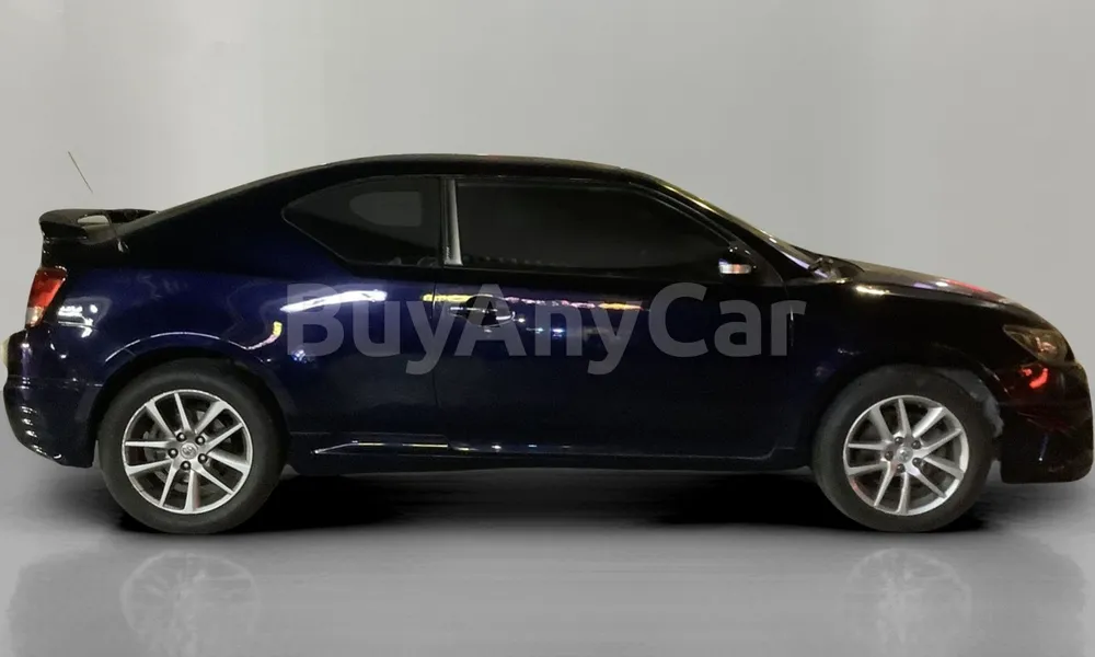 Vehicle photo 3