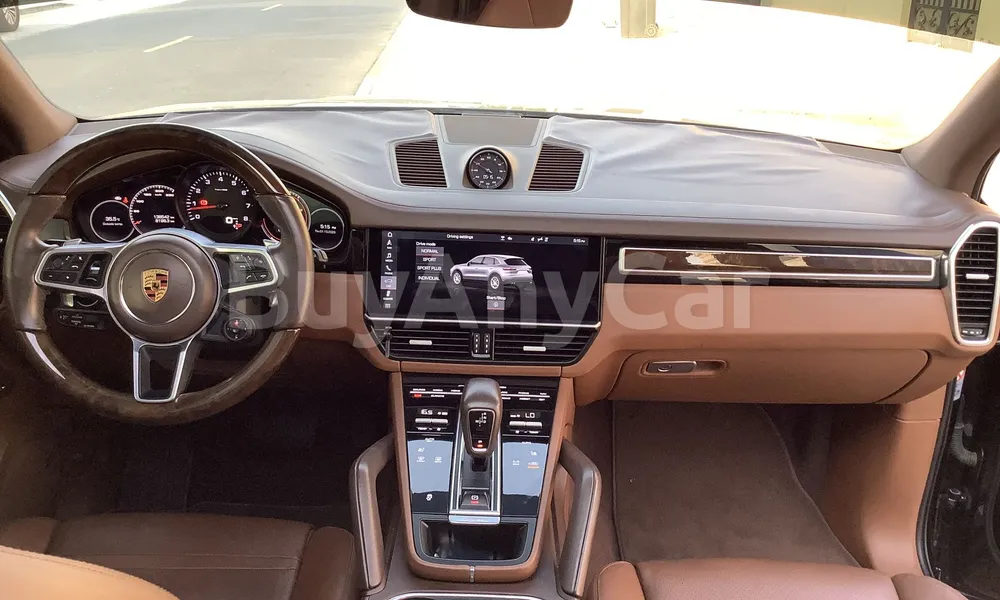 Vehicle photo 8