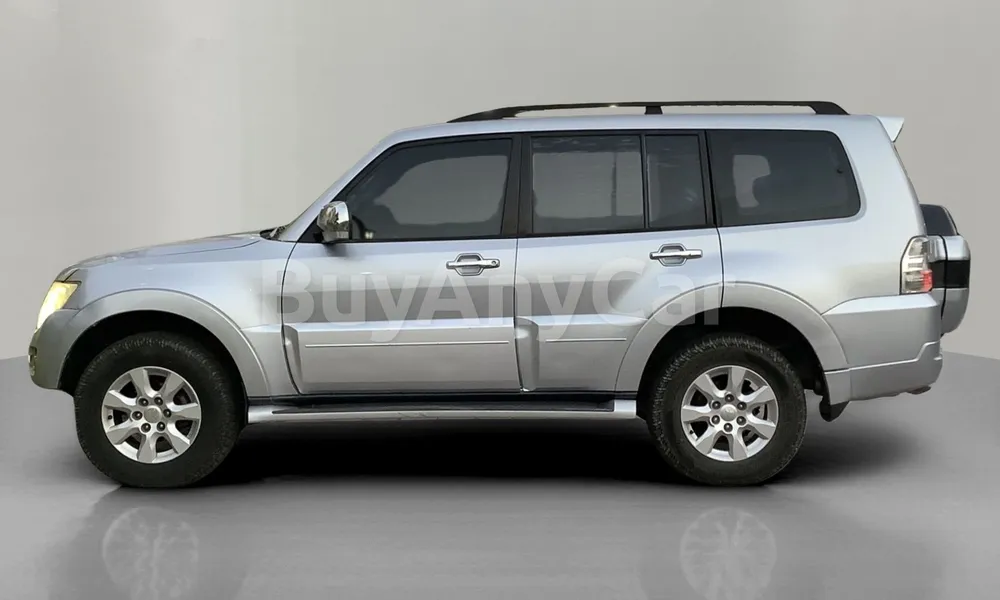 Vehicle photo 4