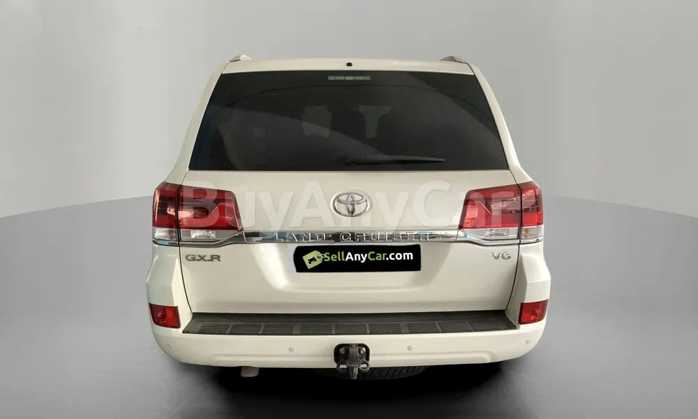 Vehicle photo 2