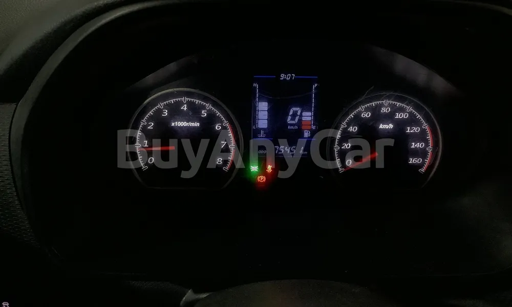 Vehicle photo 5