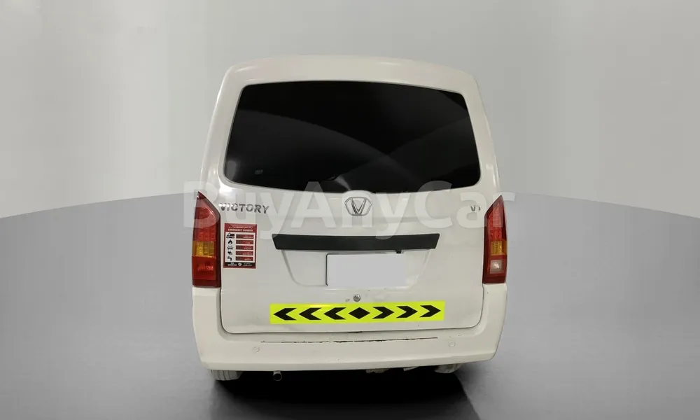 Vehicle photo 2