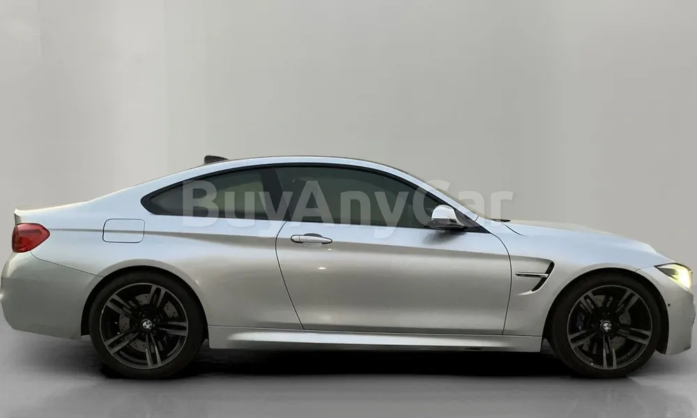 Vehicle photo 4