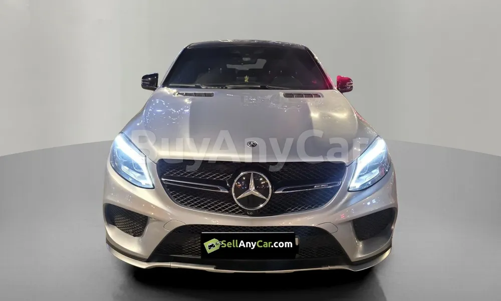 Vehicle photo 1