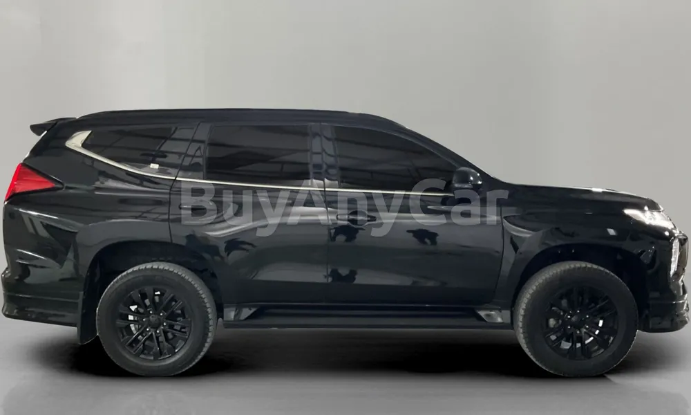 Vehicle photo 3