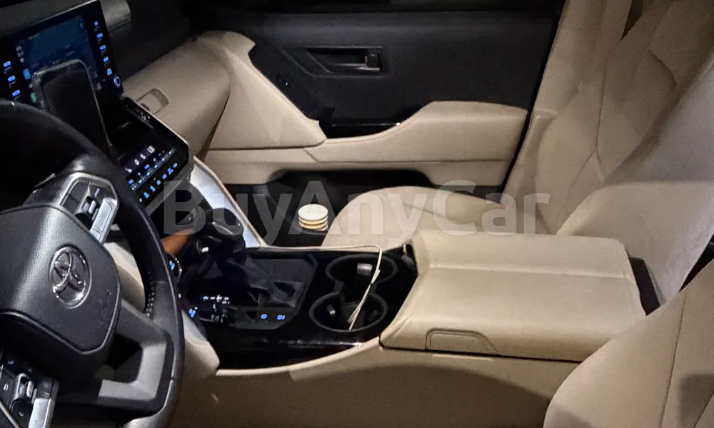 Vehicle photo 5
