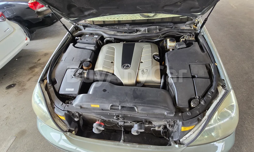 Vehicle photo 6