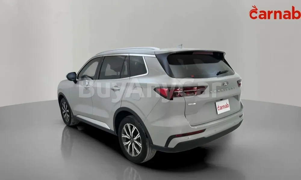 Vehicle photo 5