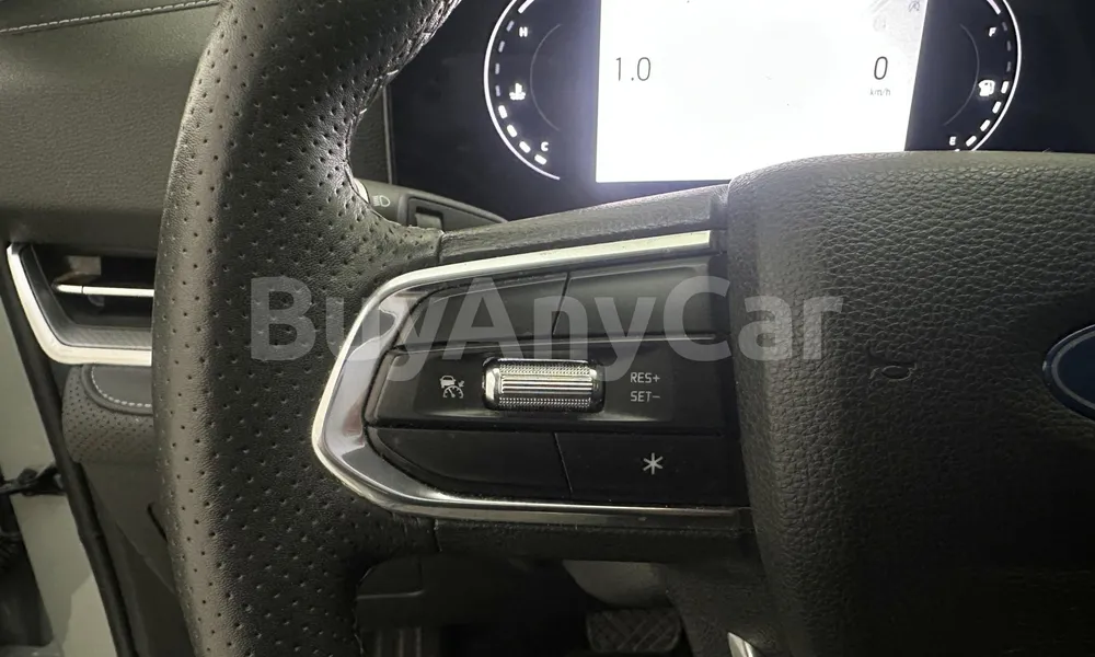 Vehicle photo 10