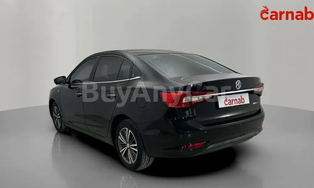 Vehicle photo 12