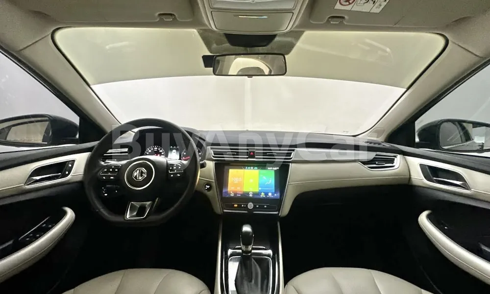 Vehicle photo 10