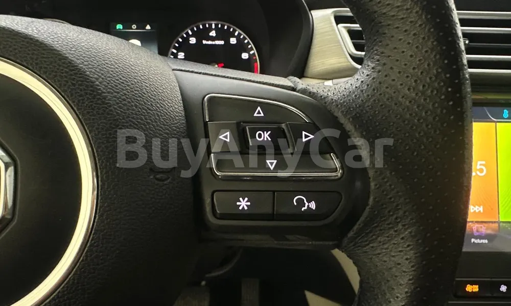 Vehicle photo 18