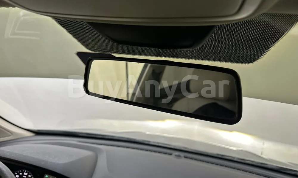 Vehicle photo 16