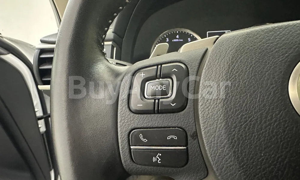 Vehicle photo 13