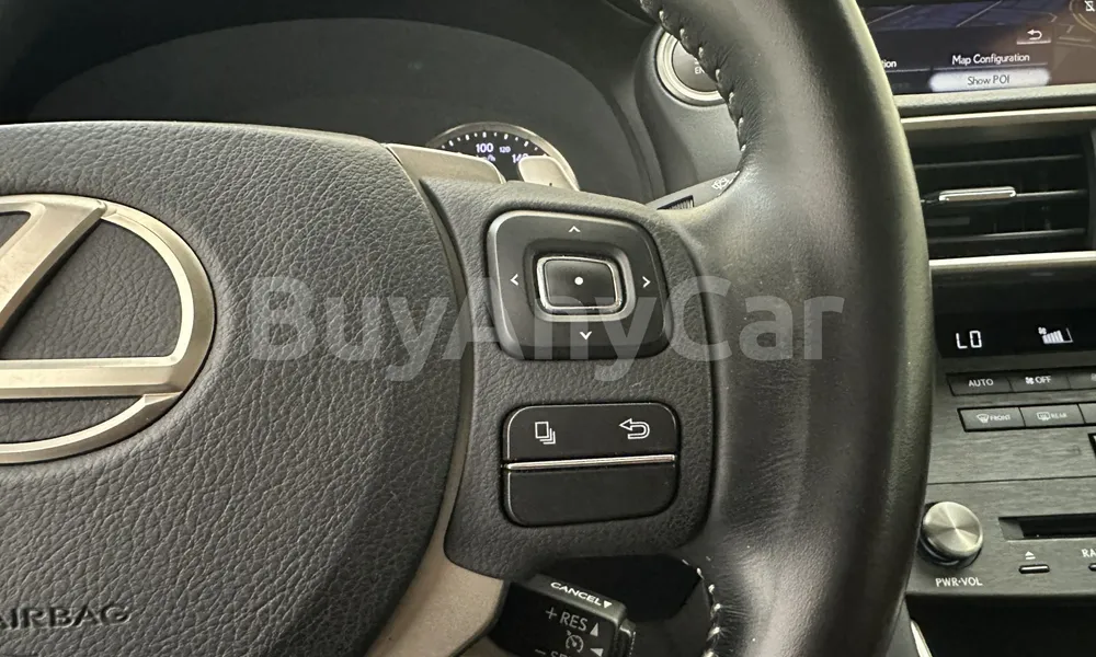 Vehicle photo 12