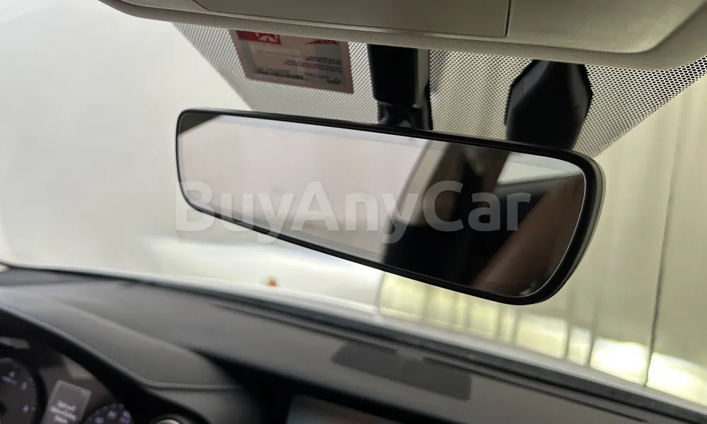 Vehicle photo 11