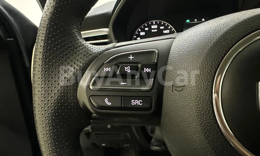 Vehicle photo 11