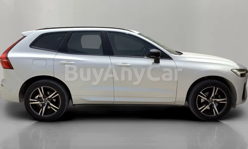 Vehicle photo 3