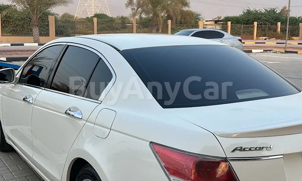 Vehicle photo 4