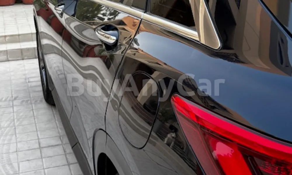 Vehicle photo 6