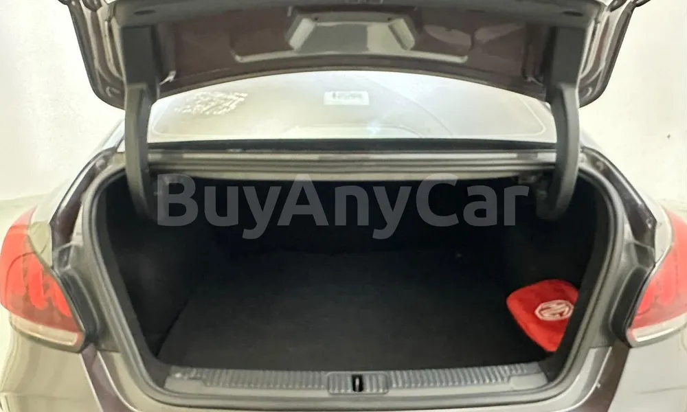 Vehicle photo 18