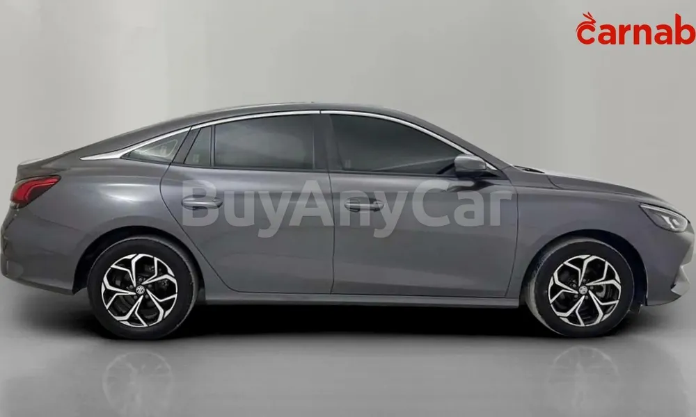 Vehicle photo 5