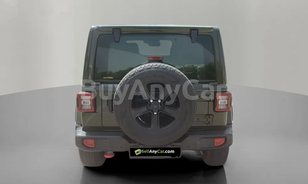 Vehicle photo 2