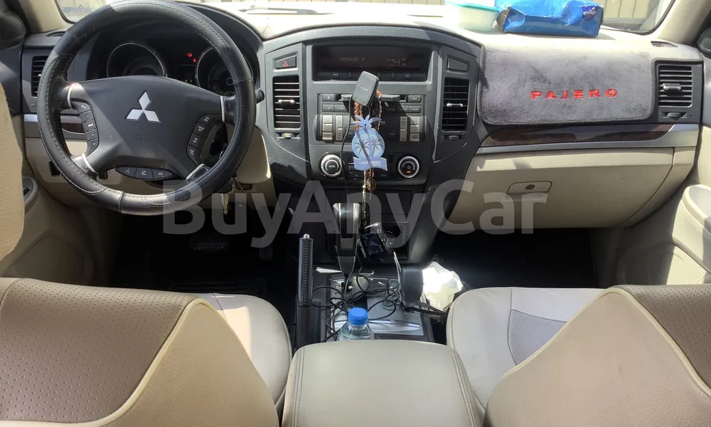 Vehicle photo 7