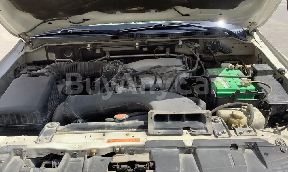Vehicle photo 8