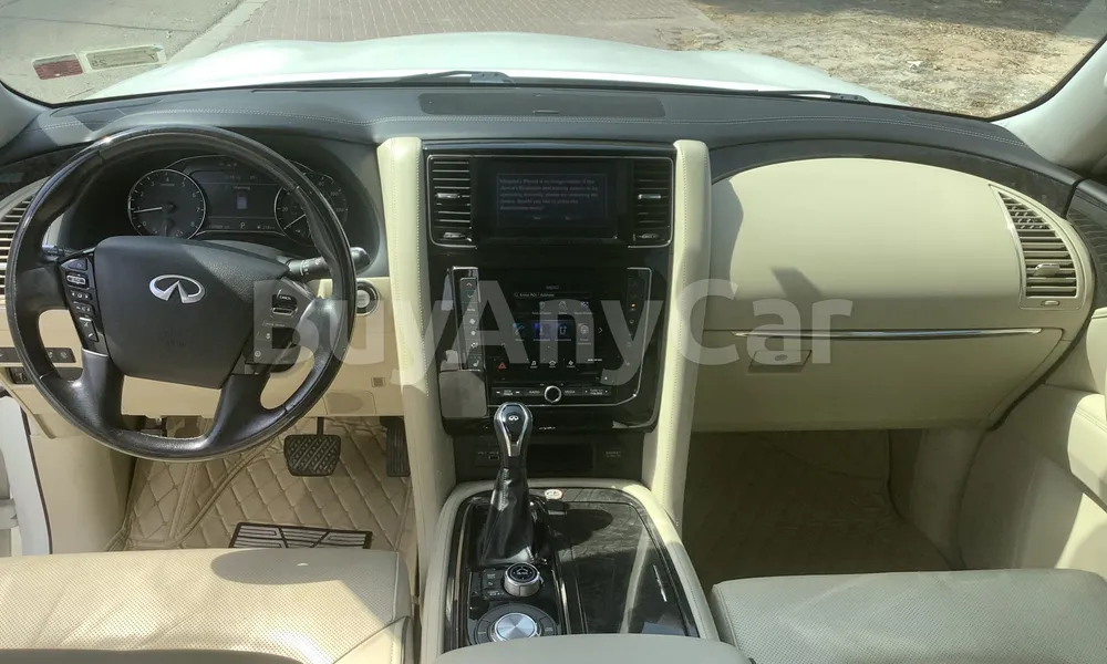 Vehicle photo 9