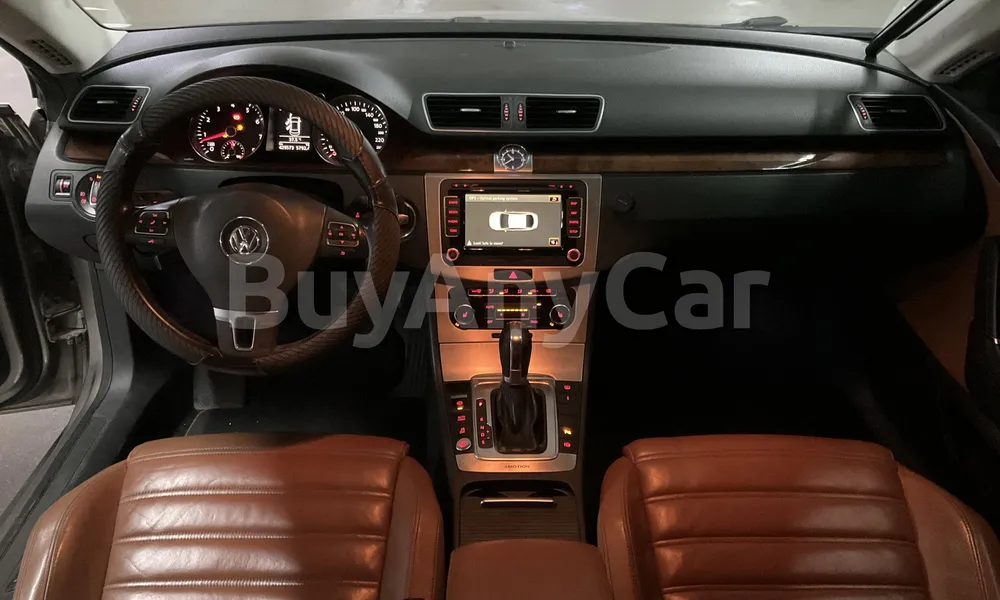Vehicle photo 9