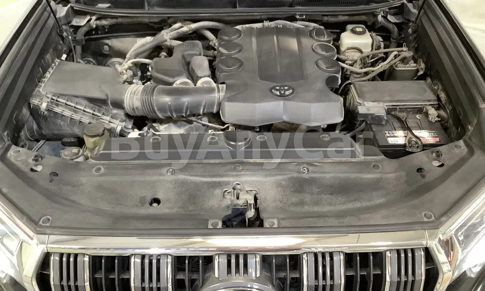 Vehicle photo 6