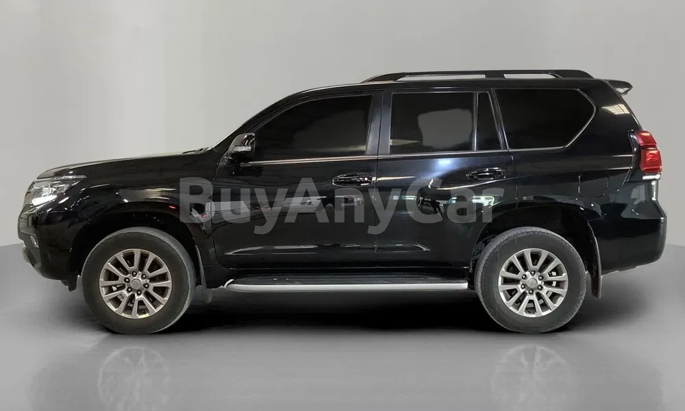 Vehicle photo 3