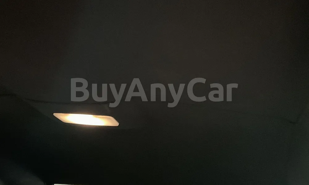 Vehicle photo 8