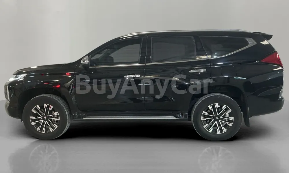 Vehicle photo 5