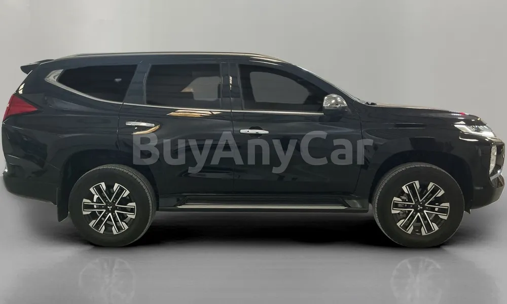 Vehicle photo 3