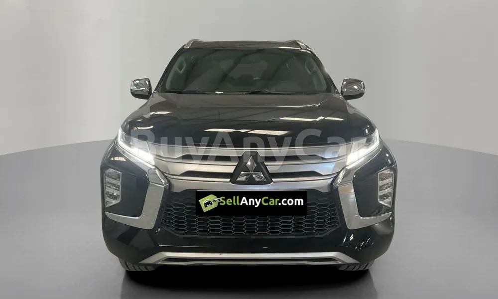 Vehicle photo 1