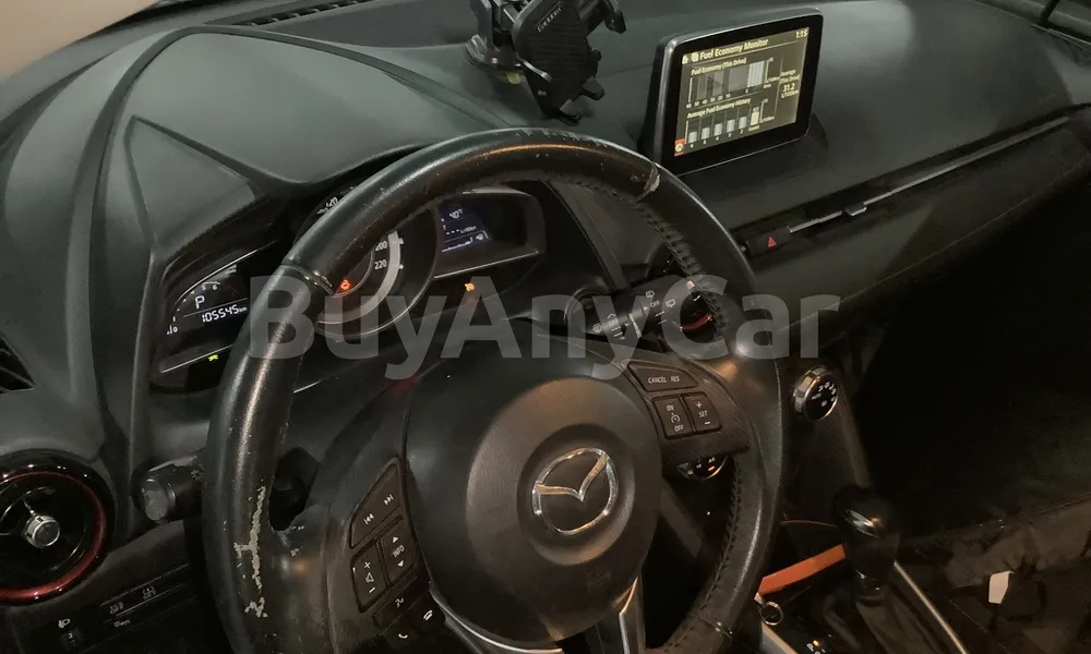 Vehicle photo 8