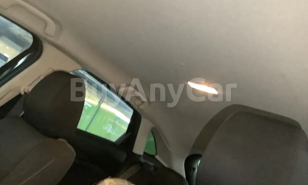 Vehicle photo 9