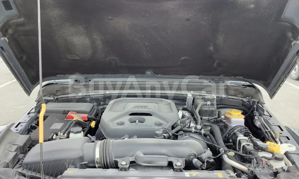 Vehicle photo 6