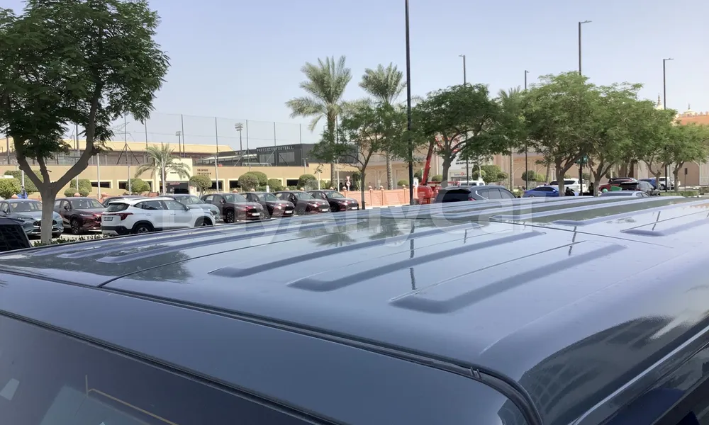 Vehicle photo 5