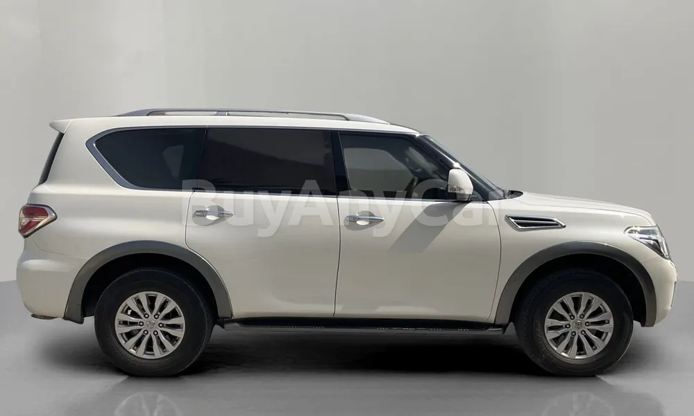 Vehicle photo 3