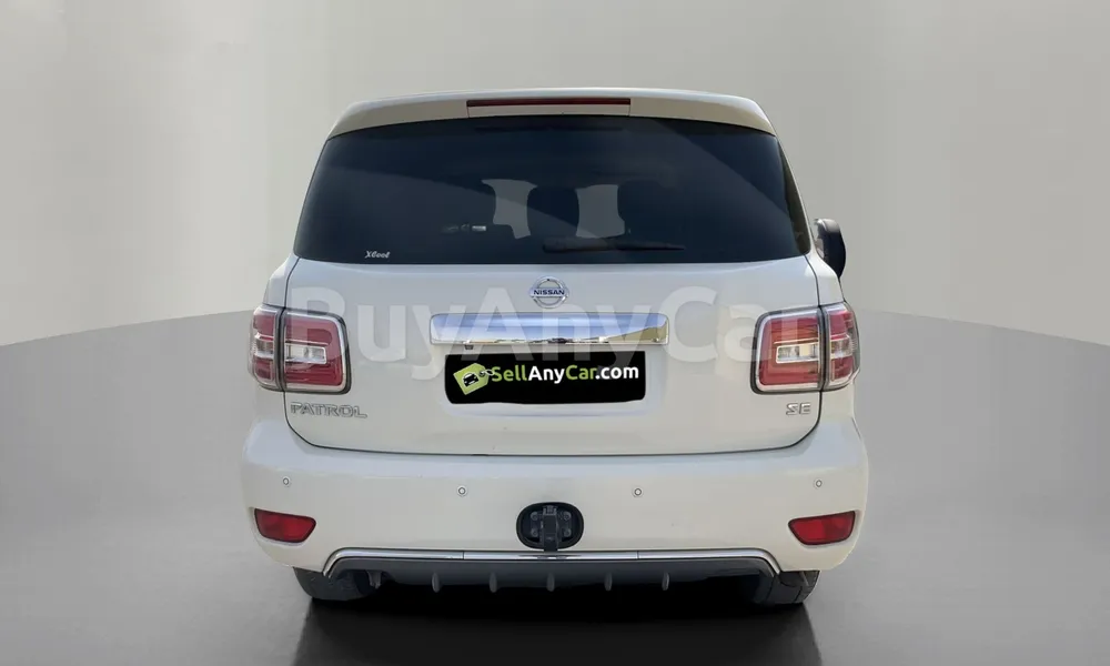 Vehicle photo 2