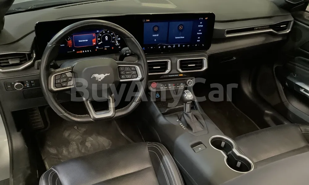 Vehicle photo 9