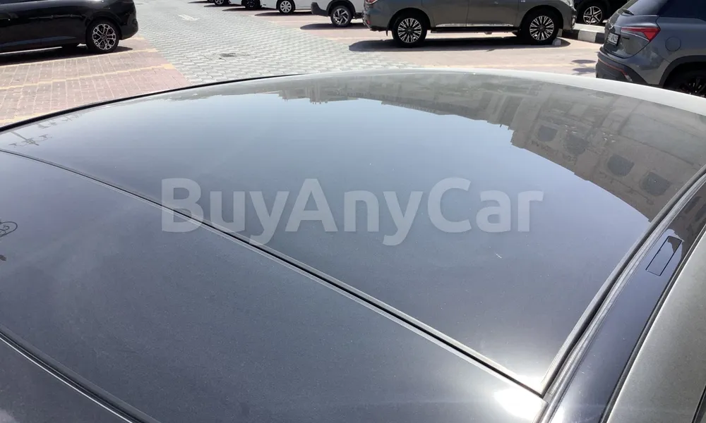 Vehicle photo 5